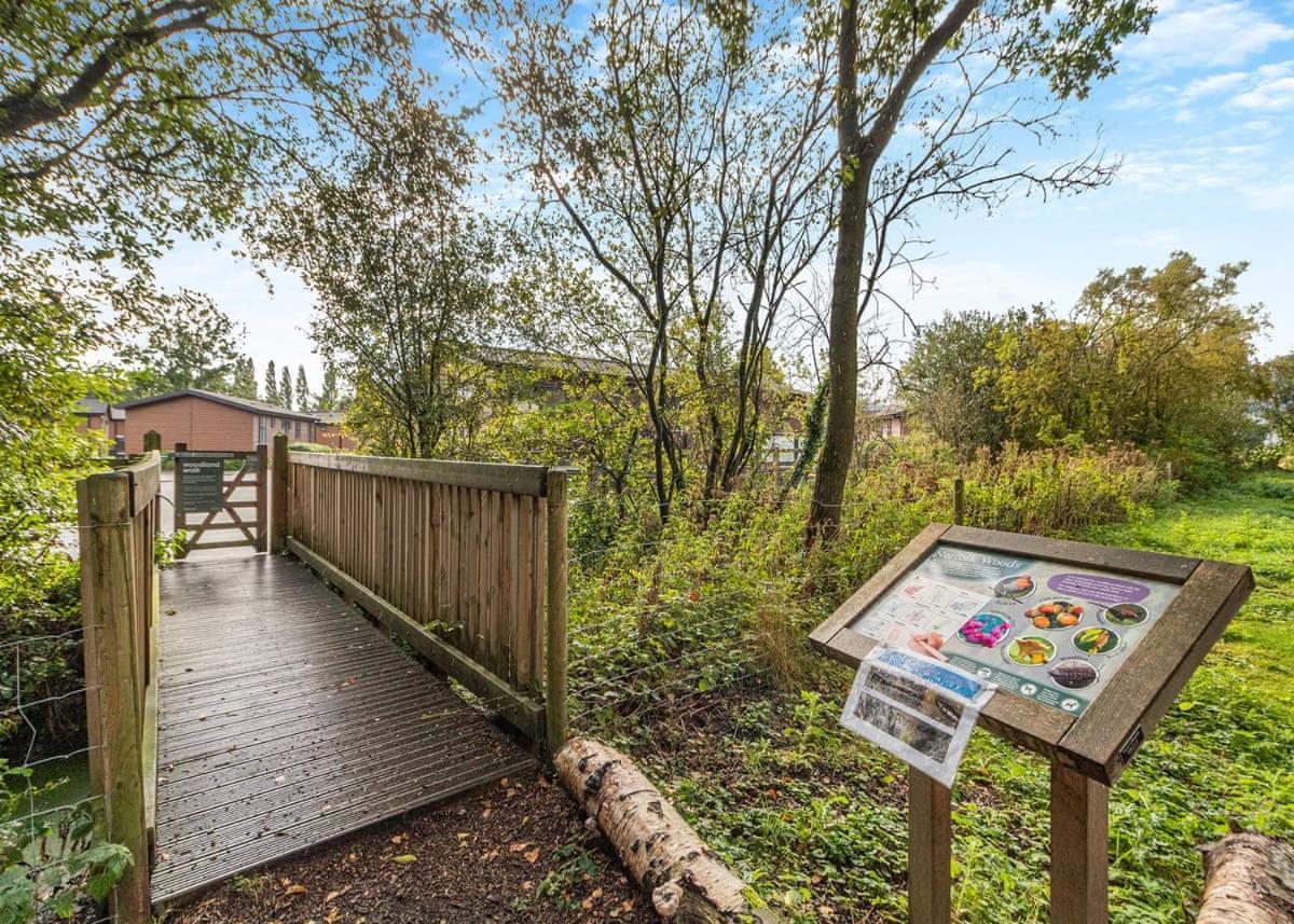 Norfolk Woods Resort And Spa Narborough  Buitenkant foto
