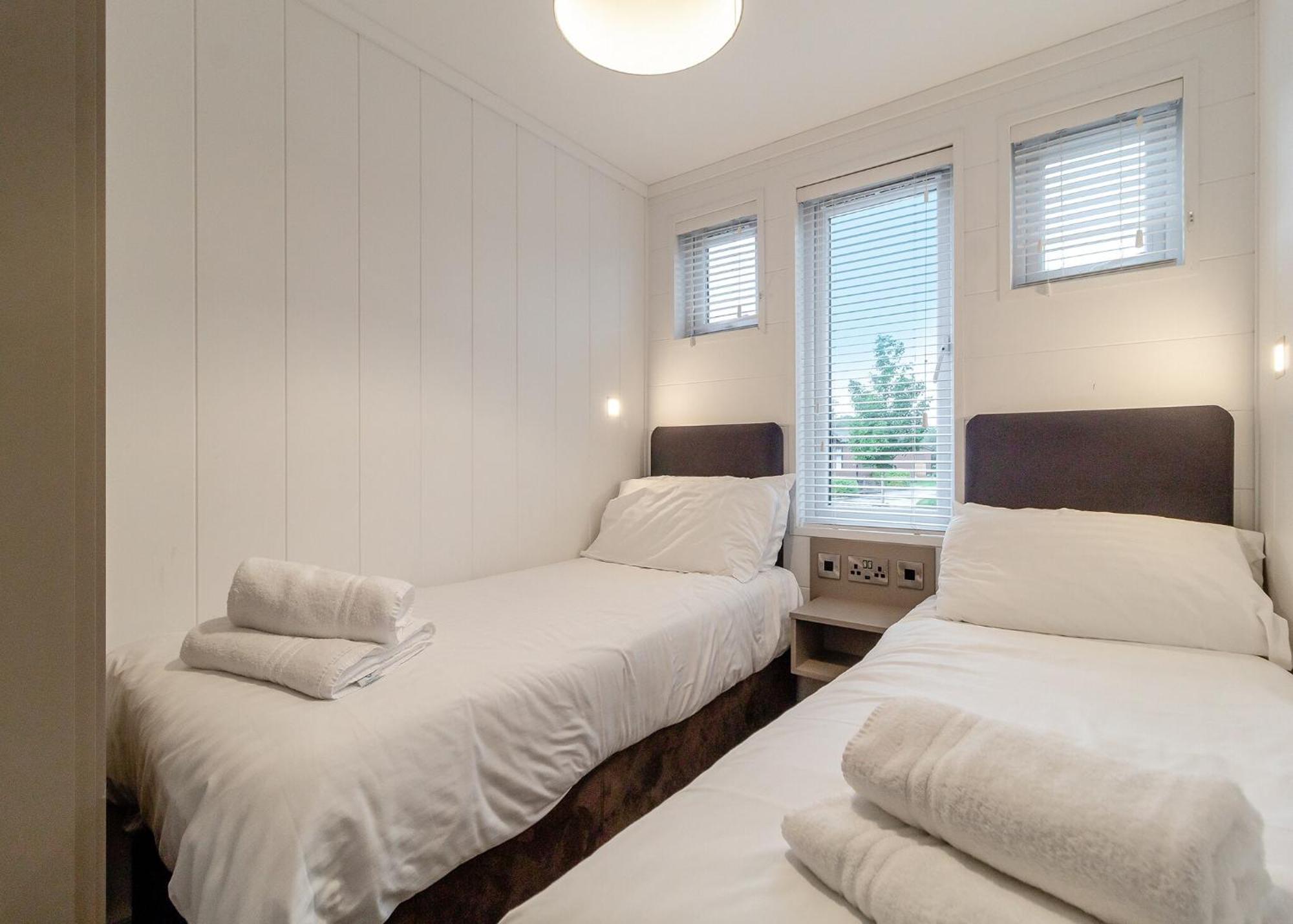 Norfolk Woods Resort And Spa Narborough  Buitenkant foto