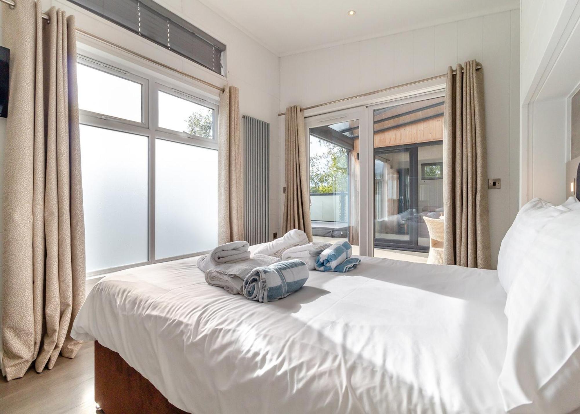Norfolk Woods Resort And Spa Narborough  Buitenkant foto